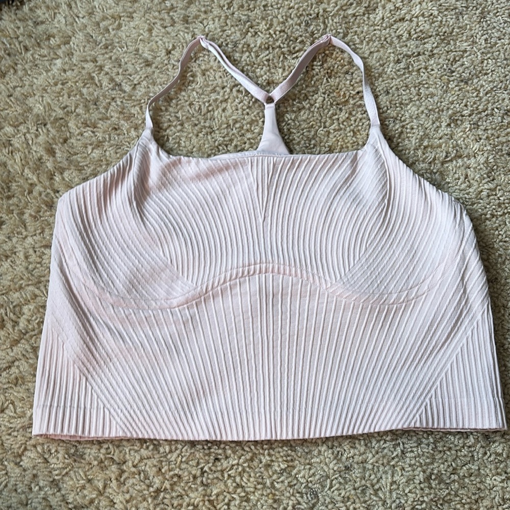 Brand new lululemon crop tank